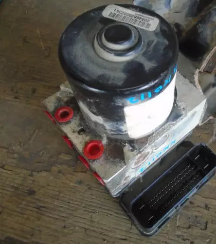 2007 2008 Ford Expedition Anti lock Brake Pump Roll Stability Control ABS Used used OEM ABS pump and module