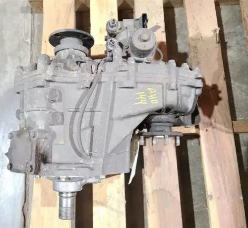 2000-2004 Toyota Tundra Transfer Case 8 Cylinder AT Used used OEM transfer case