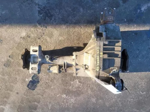 2000-2004 Chevy Tahoe Front Axle Differential Carrier 3.73 Ratio Opt GT4 Oem used OEM differential carrier