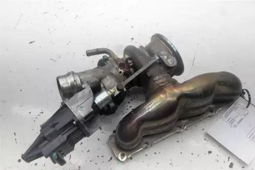 2012-2015 BMW 328i F30 N26 Turbocharger Assembly W/Exhaust Manifold 2.0L Used used OEM exhaust manifold