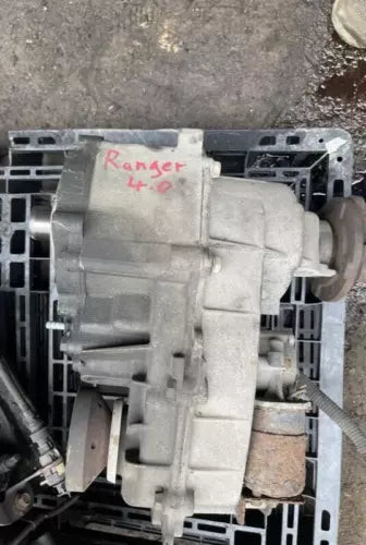 2000-2005 Ford Ranger Transfer Case Assembly Electronic Shift 4X4 Used used OEM transfer case