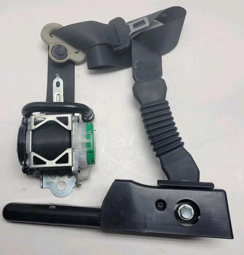 2013-2017 Nissan Altima Front RH Passenger Seat Belt Retractor Assembly Black used OEM seat belt