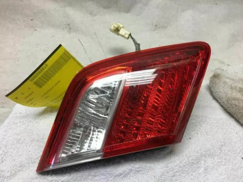 2007-2009 Toyota Camry Tail Light DECKLID MOUNTED w/out Red Outline LH Side OEM used OEM tail light