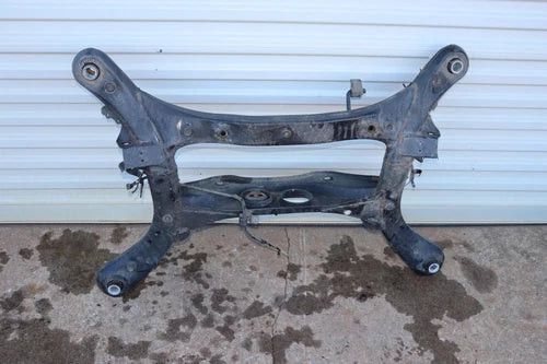 2014-2022 TOYOTA HIGHLANDER 3.5L AWD REAR SUSPENSION CROSSMEMBER SUBFRAME OEM used OEM rear subframe and crossmember