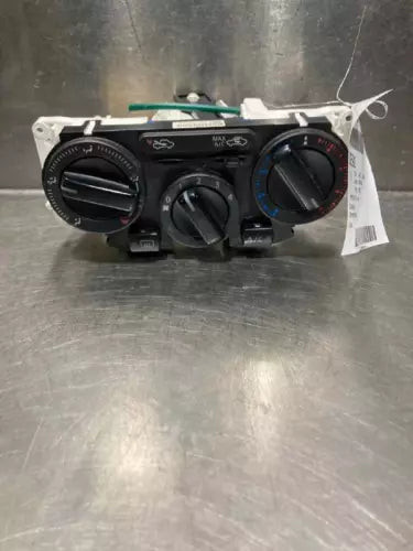 A/C Heater Temperature Control Hatchback Fits 2010-2012 Nissan VERSA used OEM climate control
