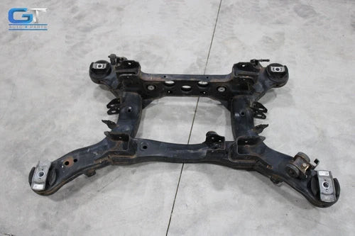 2016 - 2021 JEEP GRAND CHEROKEE REAR SUBFRAME SUB FRAME CROSSMEMBER CRADLE OEM used OEM rear subframe and crossmember