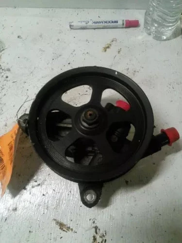 Power Steering Pump VIN M 5th Digit Fits 2003-2007 HONDA ACCORD used OEM power steering pump