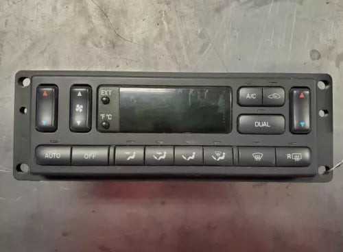 2003-2004 FORD EXPEDITION A/C AC Heater Climate Temperature Control OEM used OEM climate control