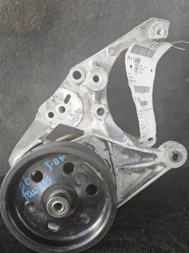 Power Steering Pump Ohv Fits 2000-2007 FORD TAURUS used OEM power steering pump