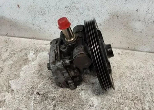 SUZUKI GRAND VITARA 1999-2003 Power Steering Pump OEM used OEM power steering pump