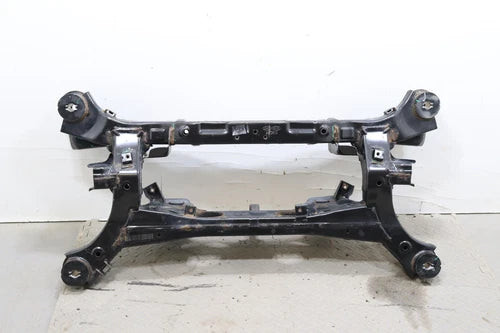 2016 - 2020 KIA SORENTO REAR SUBFRAME CROSSMEMBER UNDERCARRIAGE CRADLE OEM used OEM rear subframe and crossmember