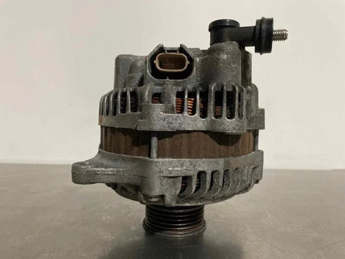 Subaru legacy 2005-2009 2.5L Alternator used OEM alternator