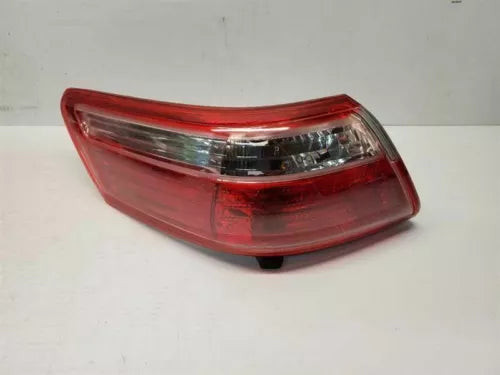 2007-2009 Toyota Camry Tail Lamp LH Drivers Side QTR Panel w/out Outline OEM 08 used OEM tail light