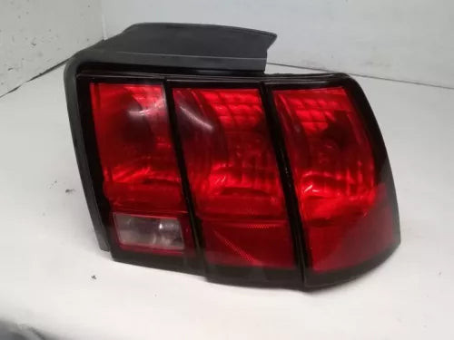1999-2004 FORD MUSTANG RIGHT PASSENGER SIDE TAIL LIGHT LAMP OEM 2000 01 02 03 04 used OEM tail light