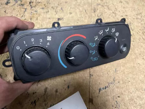 Temperature AC Heater Control Convertible Fits 01-06 Chrysler SEBRING STRATUS used OEM climate control