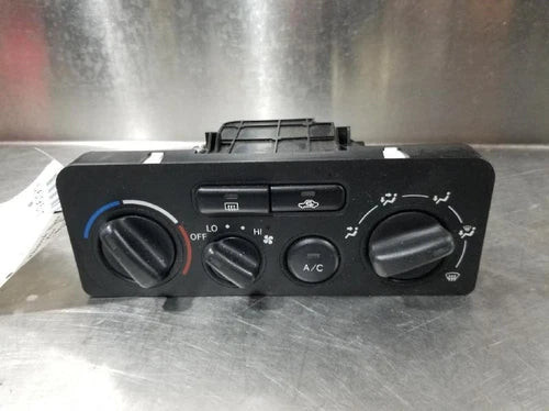 A/C Heater Temperature Control Fits 2001-2002 Chevrolet PRIZM used OEM climate control