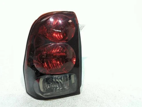 Driver Left Tail Light Fits 2002-2009 Chevrolet TRAILBLAZER used OEM tail light