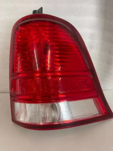 Passenger Right RH Tail Light Assembly Fits 2004-2007 FORD FREESTAR used OEM tail light