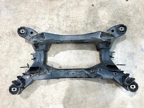 18-24 BUICK ENCLAVE REAR SUBFRAME CROSSMEMBER CRADLE SUPPORT FRAME OEM used OEM subframe bracket and support