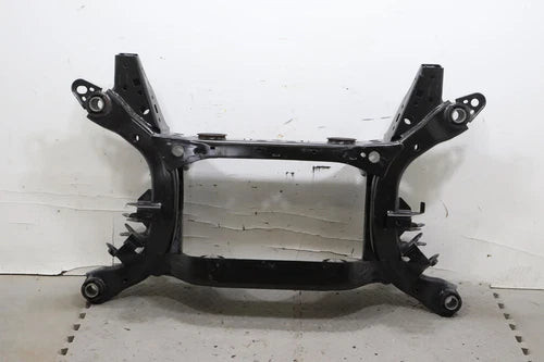 2015 - 2025 FORD MUSTANG REAR UNDERCARRIAGE SUBFRAME CROSSMEMBER CRADLE OEM used OEM rear subframe and crossmember