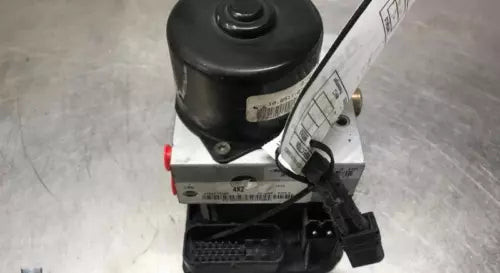 2001-2002 Nissan Xterra 2001-2002 ABS Anti-Lock Brake Pump Assembly 4X2 OEM used OEM ABS pump and module