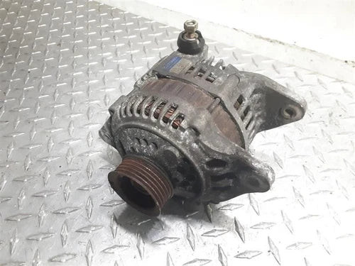 SUBARU LEGACY 2.5L AUTOMATIC ALTERNATOR OEM 2000-2001 used OEM alternator