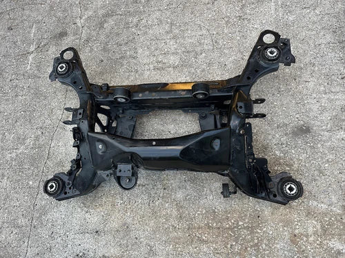 VOLVO XC90 AWD REAR SUBFRAME SUB FRAME CROSSMEMBER CROSS MEMBER OEM 2016-2019 used OEM rear subframe and crossmember