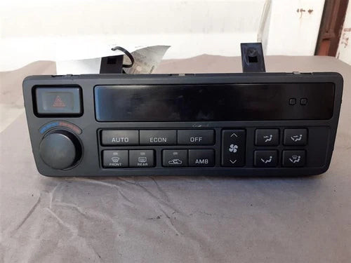 AC Heater Temperature Control Fits 1997-1998 INFINITI Q45 used OEM climate control
