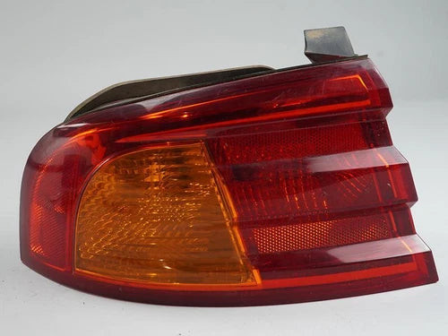 Driver Left Tail Light Quarter Panel Mounted Fits 01-02 KIA MAGENTIS used OEM tail light