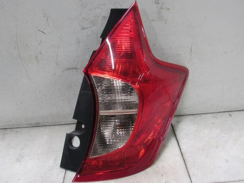 Nissan Versa Note 2014-2019 Htbk Right RH OUTER TAIL LIGHT LAMP Assembly used OEM tail light