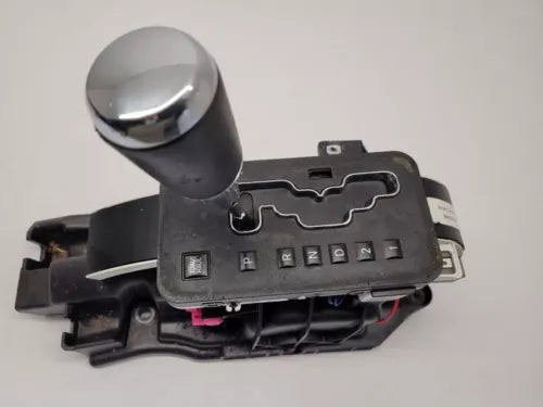 2009-2012 Jeep Liberty Automatic Trans Floor Gear Shifter Assembly 3.7L OEM used OEM tail light