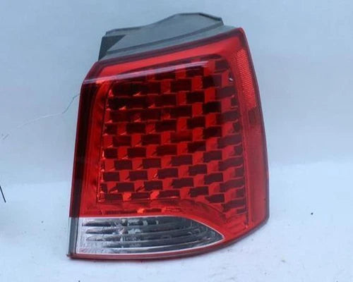 OUTER TAIL LIGHT LAMP Kia Sorento 2011 2012 2013 Right used OEM tail light