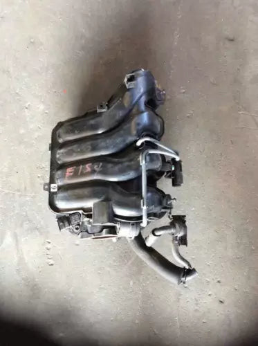 Hyundai Veloster Naturally Aspirated Intake Manifold 2013-2017 OEM used OEM intake manifold
