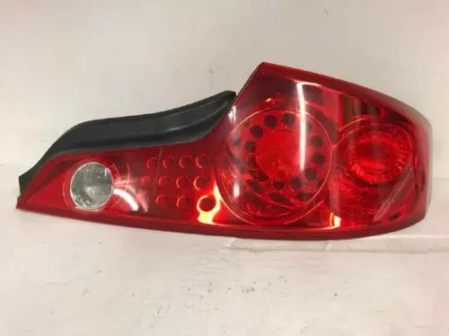 Passenger Tail Light 4 Door Coupe Fits 2003-2005 INFINITI G35 used OEM tail light