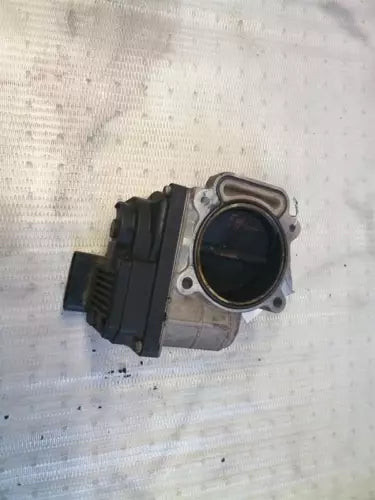 2005-2009 Buick Lacrosse Throttle Body/ Valve Housing Assembly 3.8L used OEM throttle body