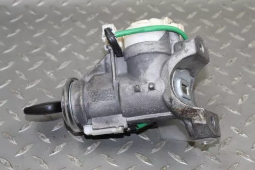 2001-2007 Toyota Sequoia Ignition Switch Assembly used OEM ignition switch