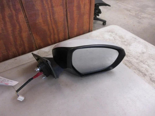 Passenger Side View Mirror Power Painted Smooth Fits 10-13 Suzuki KIZASHI White used OEM side view mirror