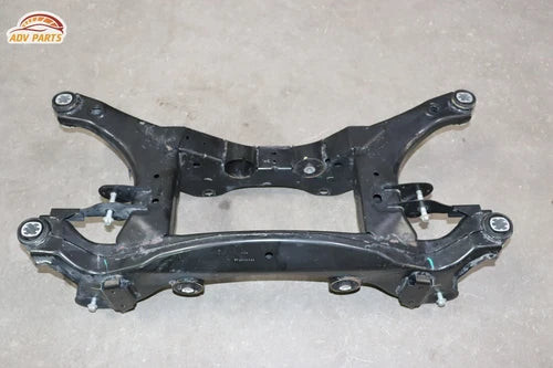 2020-2021 FORD ESCAPE AWD REAR SUBFRAME SUB FRAME CROSSMEMBER CROSS MEMBER OEM used OEM rear subframe and crossmember
