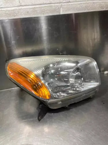 Toyota Rav4 2001-2003 Passenger RH Headlight Excluding Sport Package used OEM headlight