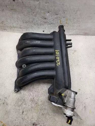 Intake Manifold 6-183 3.0L Ohv Upper Fits 2001-2003 Mercury SABLE used OEM intake manifold