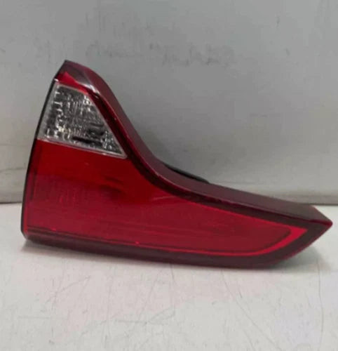 RH Passenger Tail Light Assembly Lid Mounted Fits KIA SORENTO 2014-2015 used OEM tail light