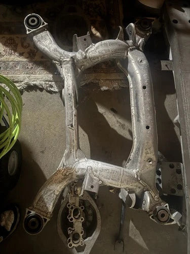 2003-2006 Nissan 350Z G35 Rear Subframe Suspension Crossmember Assembly OEM used OEM rear subframe and crossmember