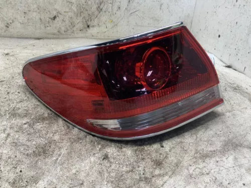 Driver Side LH Tail Light Quarter Panel Mounted Fits 2004-2006 LEXUS ES330 used OEM tail light