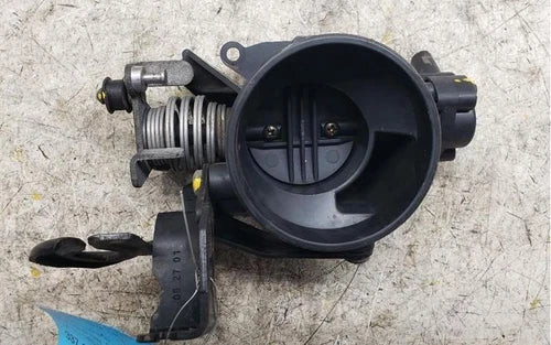 Throttle Body Throttle Valve DOHC Auto ID 1M5U-9E926-BA Fits 00-02 Ford Focus used OEM throttle body