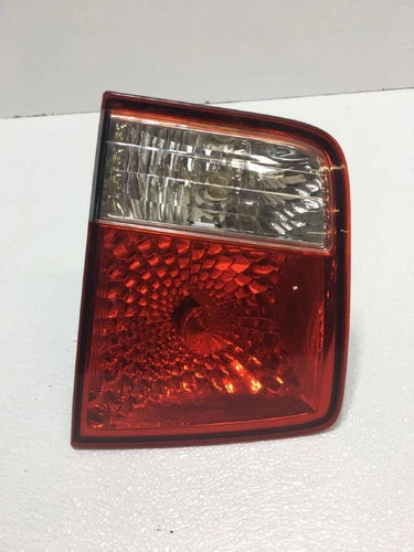 Passenger RH Tail Light Lid Mounted Fits 09-11 KIA BORREGO used OEM tail light