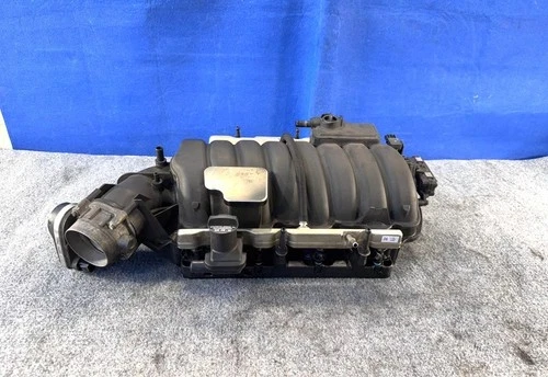 2012 Jeep 21 Grand Cherokee SRT8 Fuel Rails Injectors Used OEM Intake Manifold