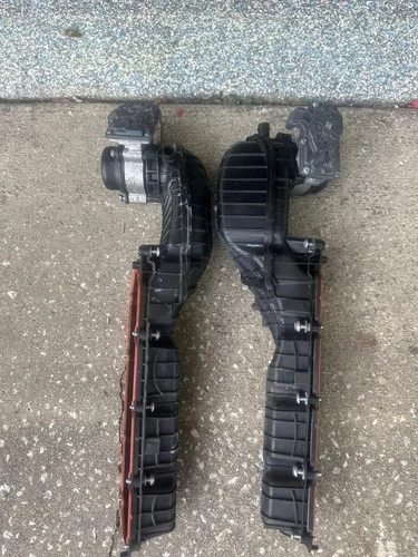 2020-2024 BMW M8 4.4L Both Intake Manifolds Used OEM Intake Manifold with Throttles