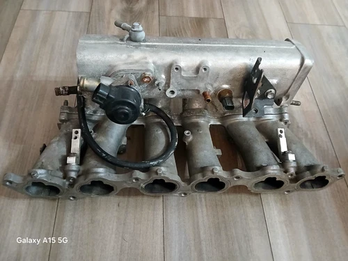 2JZGTE Non Vvti W Sensors, Fuel Rail and Injectors Used OEM Intake Manifold