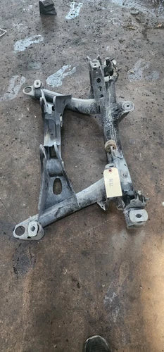 2019-2024 OEM VOLVO XC40 Rear Subframe Cradle K Frame Suspension Crossmember used OEM rear subframe and crossmember