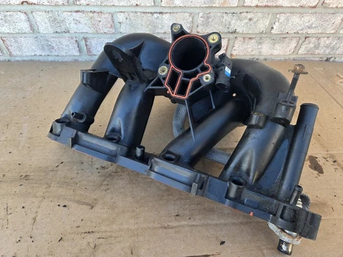 2000-2001 Saturn S Series DOHC Fits , , 200221007298 Used OEM Intake Manifold